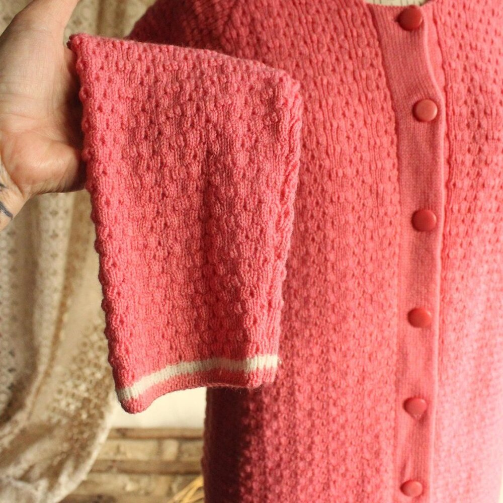 Vintage 1950s 1960s Sweater, Handknit Pink Cardigan with Collar - Picture 5 of 12